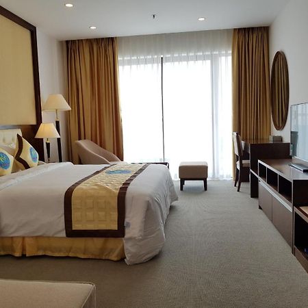Relax Ha Long Hotel Buitenkant foto
